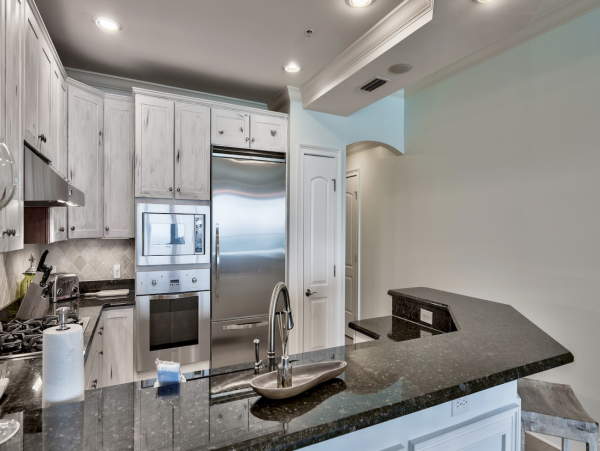 Four Bedroom Direct Beach Front Condo Sleeps 10 Guests